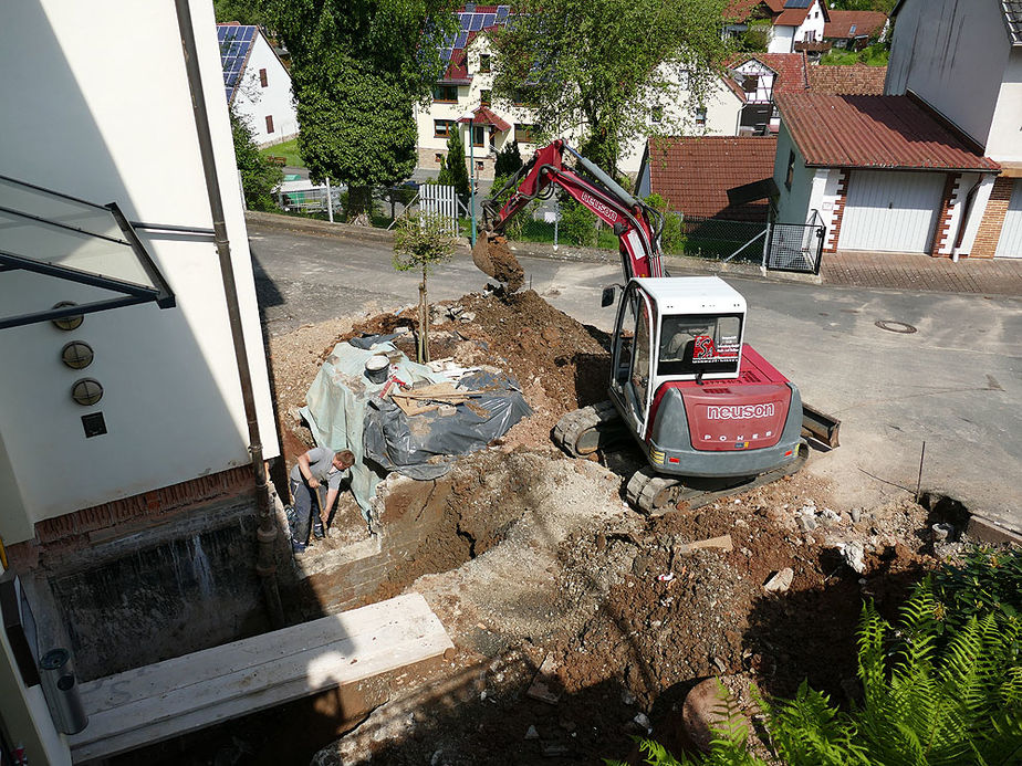 Neugestaltung Eingangsbereich des Gemeindezentrums (Foto: Karl-Franz Thiede))